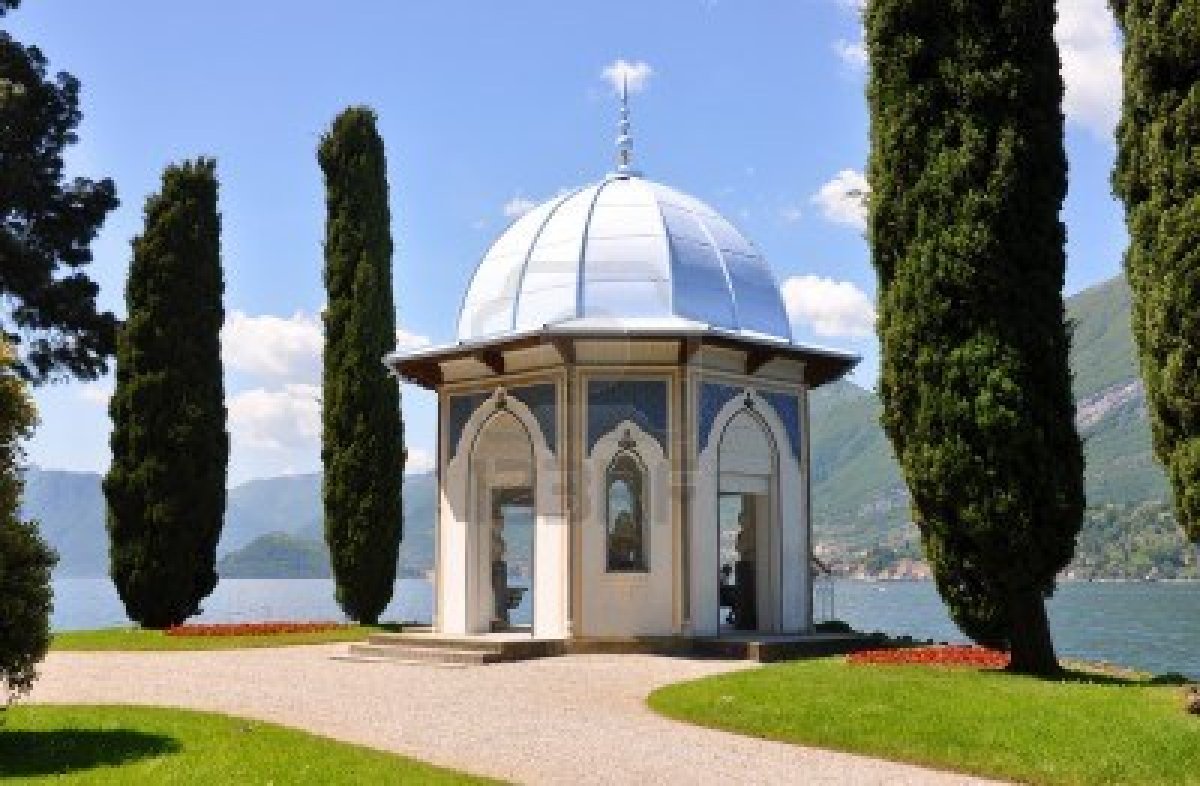 Gli splendidi giardini sulle rive del lago di Como