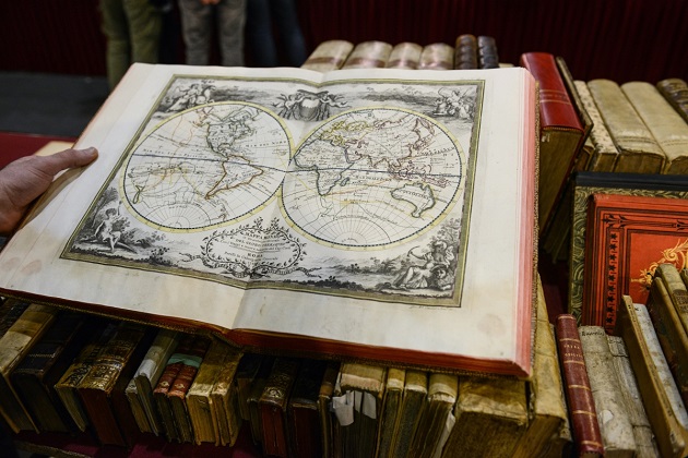 Il fascino del libro antico incanta Milano