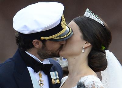 L’ex modella hot diventa principessa