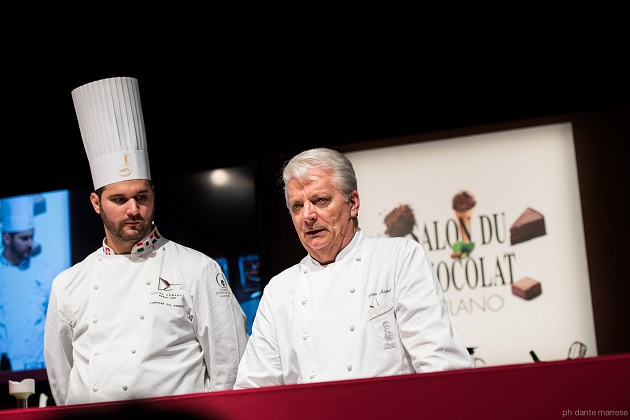 Milano. Salon du Chocolat, cioccolato e alta moda s’incontrano in un abito