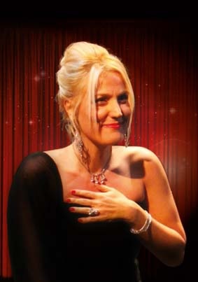 “The Opera Quenn”, Felicia Bongiovanni sulla portaerei Cavour