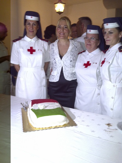 Acclamato successo sulla portaerei Cavour per il soprano ambasciatrice del Bel Canto in Angola