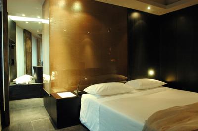 Anche i miliardari rubano in hotel: le rivelazioni dell’albergatore dei vip