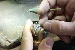 Nasce il me-commerce del gioiello con pietre preziose di recupero