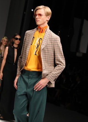 Prada. Sfilata nello spazio cartesiano