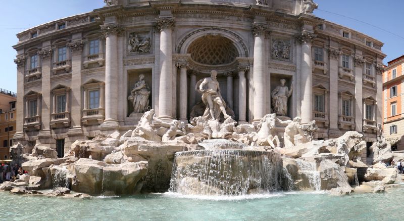 Fontana di Trevi, un nuovo “abito” grazie a Fendi