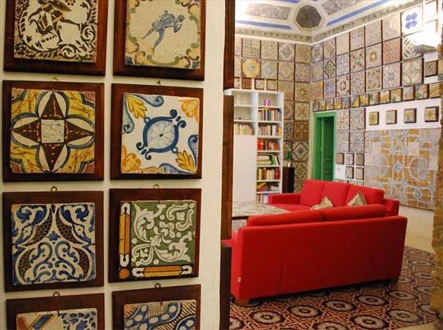 Una notte ad ammirare la più grande collezione di maioliche al mondo