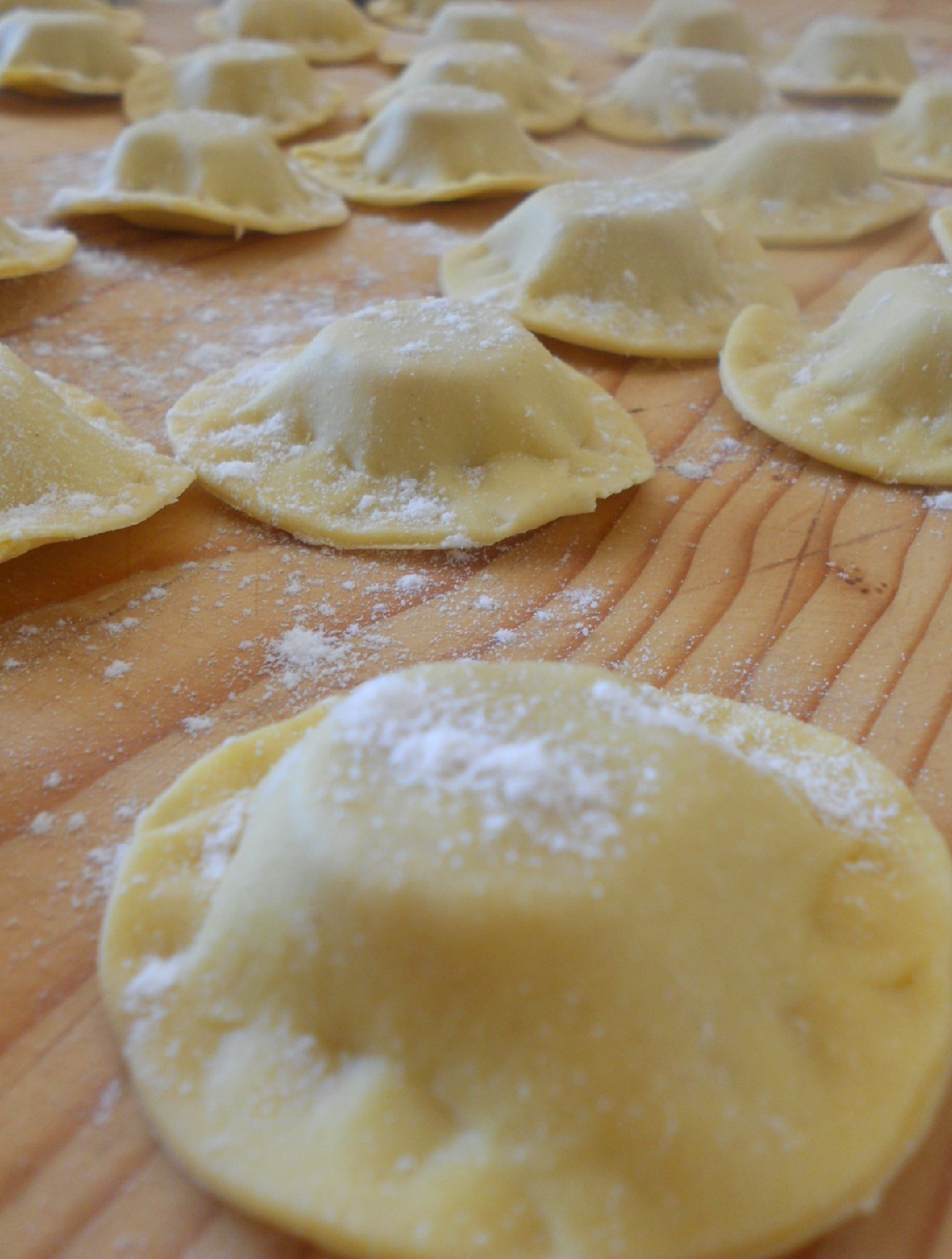 Ravioli di pesce con sugo di muscoli