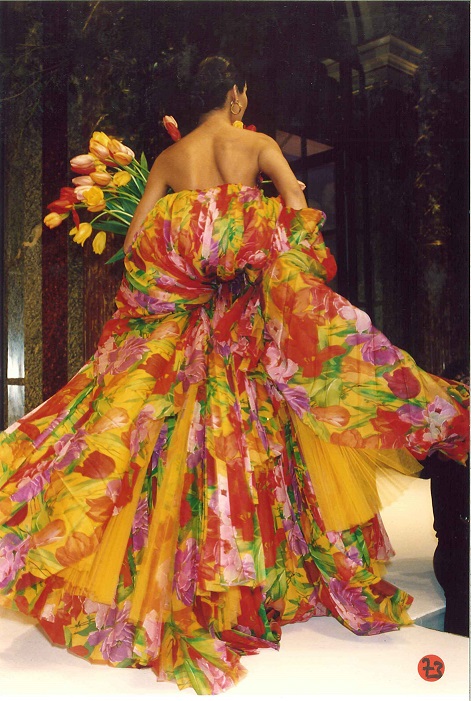 Giardini di seta.  Tessuti, abiti e botanica del territorio lariano