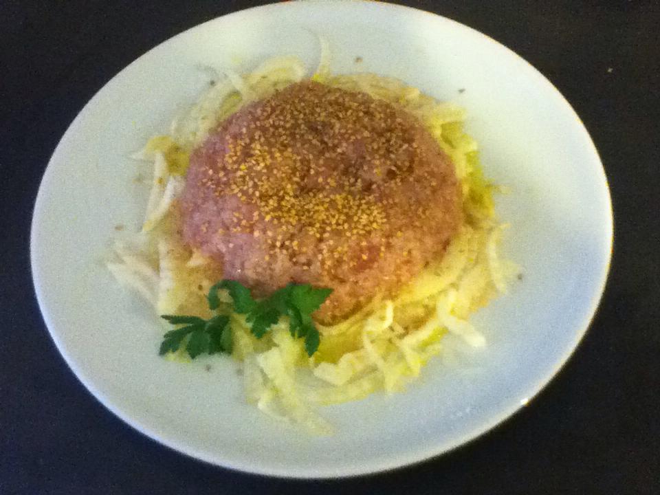 MammaRosa. Tartare di tonno su letto di finocchi e sesamo