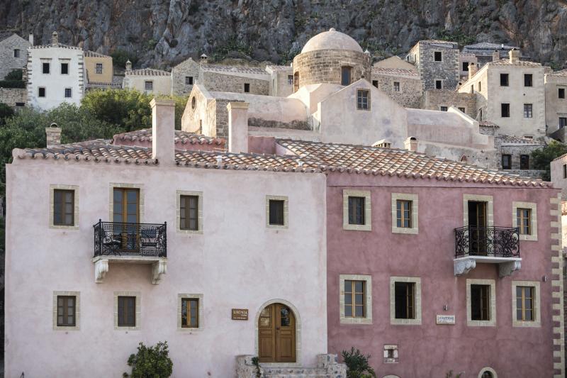 Viaggi. 12 destinazioni rosa quarzo, colore tendenza del 2016
