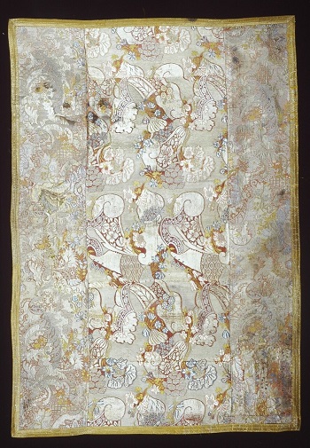 Bizarre, novità e stravaganze nelle sete europee del XVIII