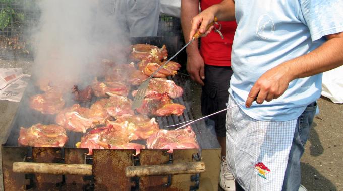 Attenzione al barbecue al coperto