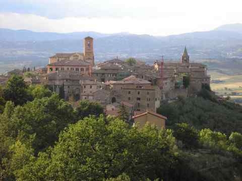 Borghi d’Umbria – Bettona, risorta dalle ceneri