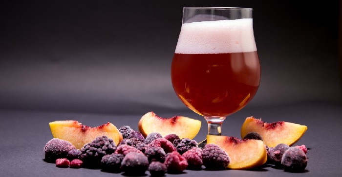 Le birre fruttate: profumate, colorate e piacevolissime