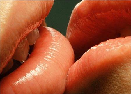 Fare sesso è un’arte. Farlo spesso non rende più felici