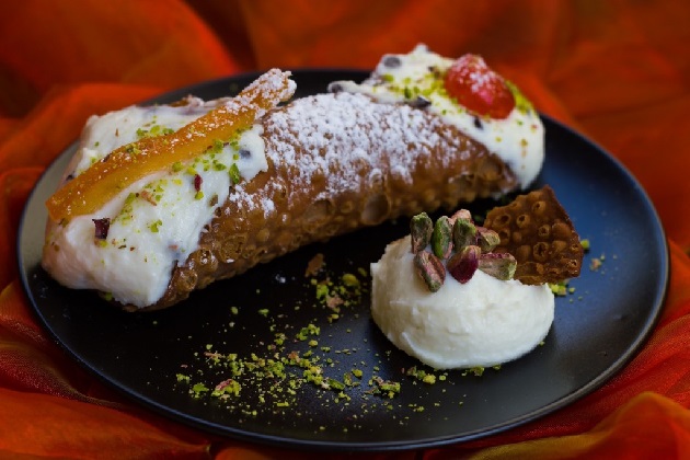 Cannolo Festival. Vince Santa Cristina Gela
