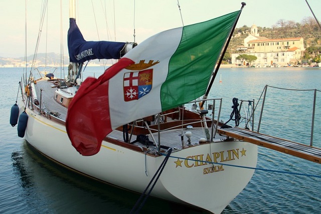 Poker di vele d’epoca della Marina Militare al Cantiere Valdettaro
