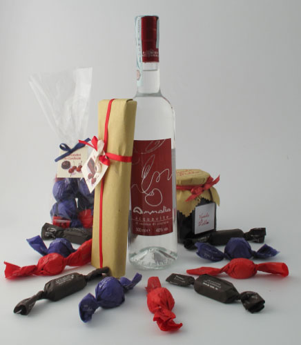 Cioccolatini alla visciola: il cioccolato avvolge ammaliato l’essenza delle nostre visciole…