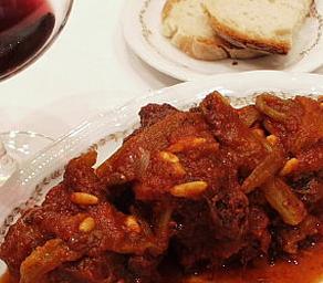 La coda alla vaccinara: il tripudio della romanità.