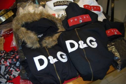 La contraffazione distrugge