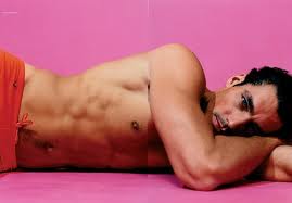 Il nostro corpo ridotto a uno status symbol