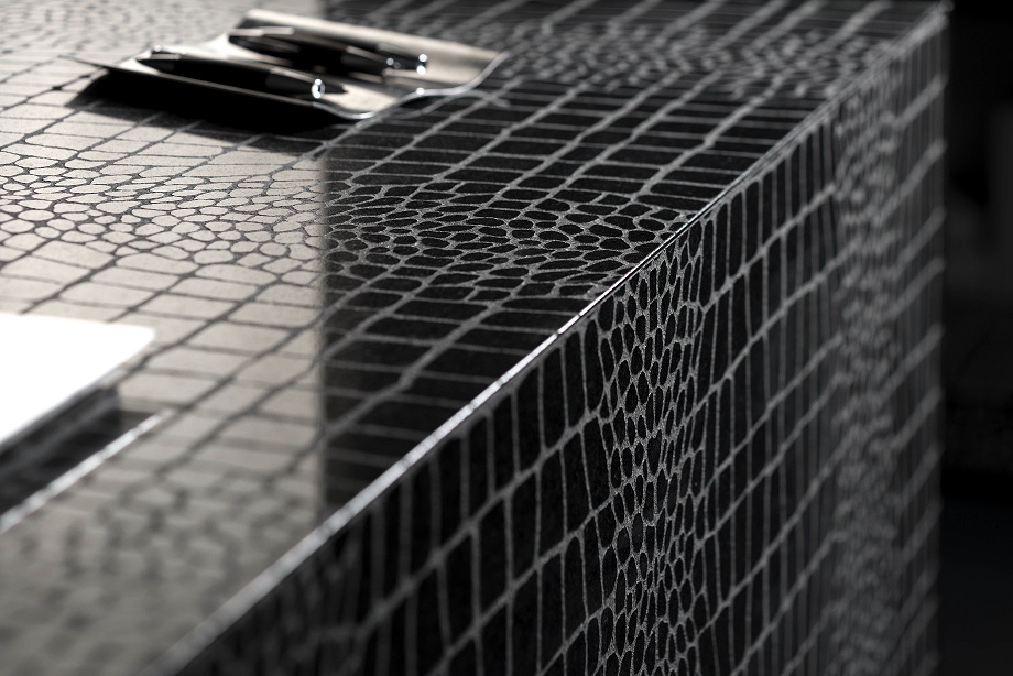 Nero Assoluto “Memorial” Antolini, in versione Croco Design