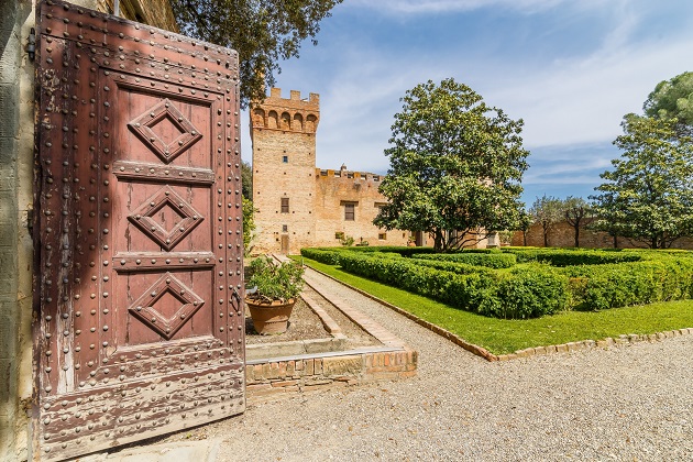 Toscana, in vendita il castello del Brunelleschi