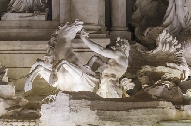 Nuova luce alla Fontana di Trevi