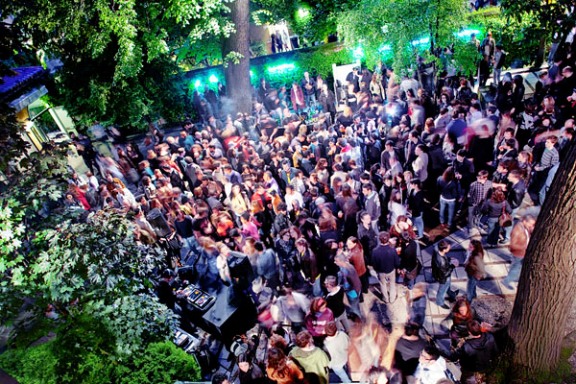 E TRE! RITORNA HAPPYSPRITZ@GUGGENHEIM