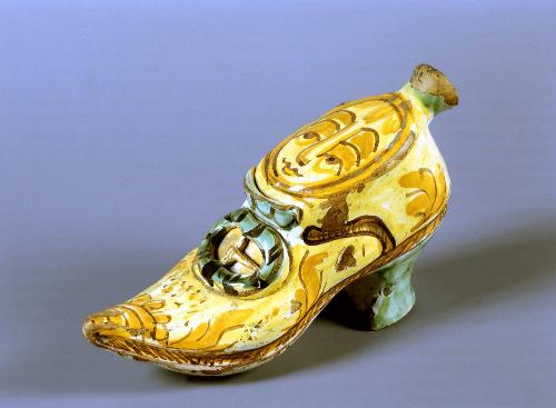 Il sole in casa: La vita quotidiana nella ceramica popolare italiana dal secolo XVI al XXI