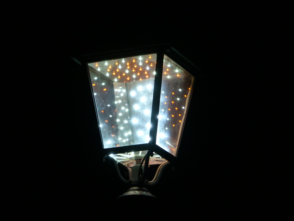 Illuminare molto e consumare poco. Ecco la funzione delle lampade led. Un vero boom