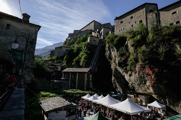 In Valle d’Aosta, al Marchè au Fort alla scoperta del patrimonio agroalimentare della regione alpina