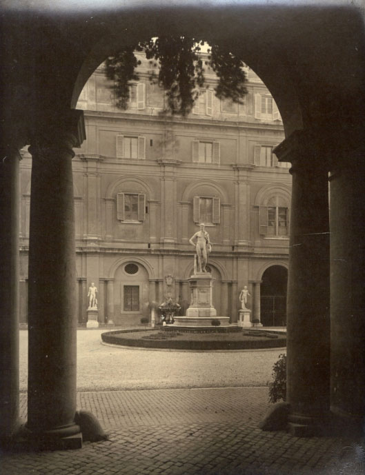 Moda a Roma di tutto di più: Lucia Odescalchi i suoi gioielli ed il suo nuovo atelier