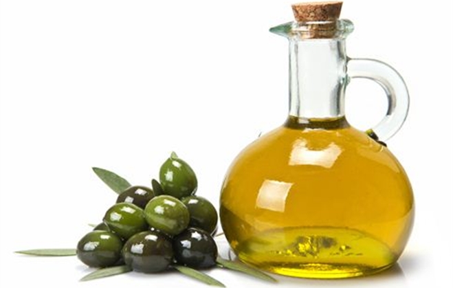 L’olio Italiano non può costare meno di 6-7 euro, attenzione all’anno produzione