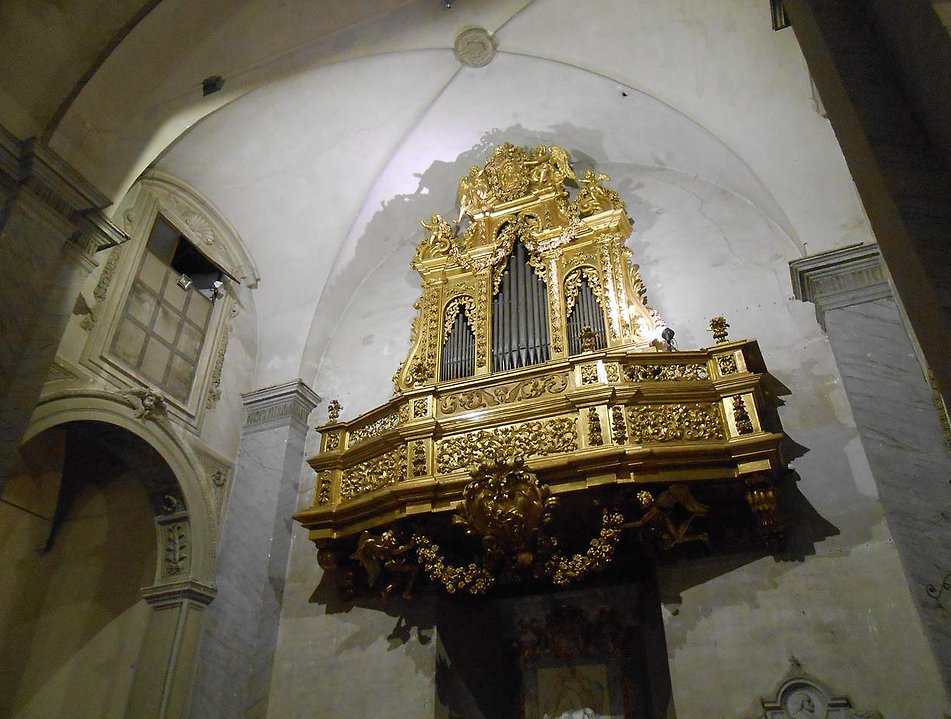 La musica dell’organo avvolge il Mosè di Michelangelo