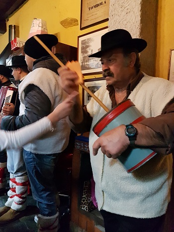 La Pasquella Veliterna che ancora oggi unisce e riunisce