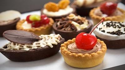 A Torino si gustano pasticcini in tram