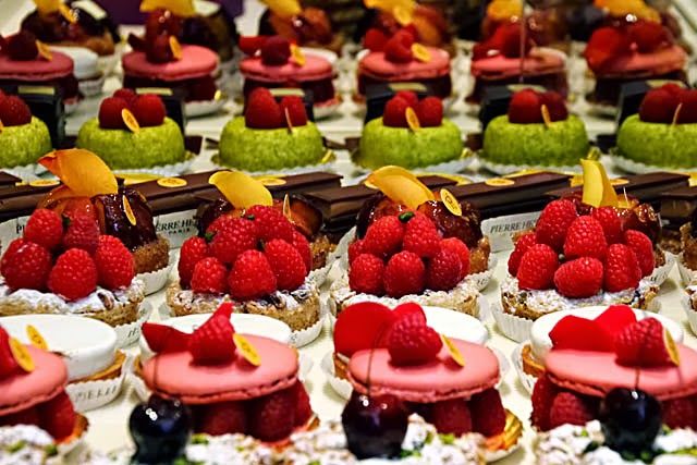 A Villa Medici incontri con il pasticcere francese Pierre Hermè