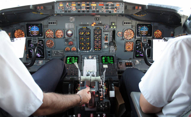 Ecco tutto quello che i piloti non dicono ai passeggeri