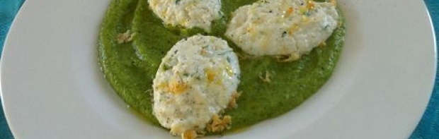 CardioCooking. Crema di asparagi, quenelle di ricotta e maggiorana fresca