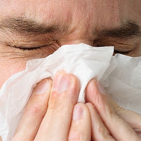 Sesso e allergie di stagione? Starnutire fa crollare il desiderio