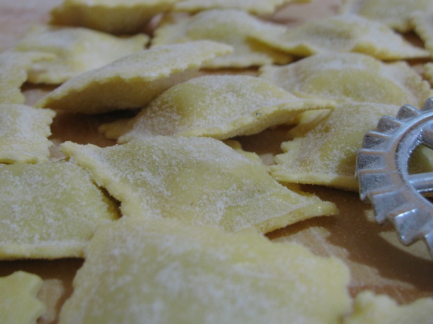 Ravioli di pesce con sugo di muscoli