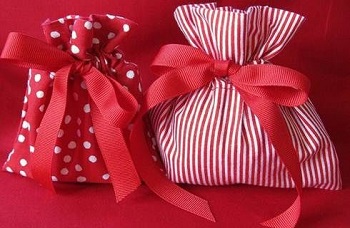 Regali di natale: la tecnologia scende al decimo posto