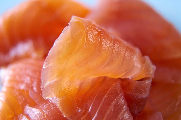 Versatile e ricco di proprietà benefiche, il salmone rimane il simbolo di stile e raffinatezza