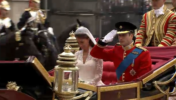 La carrozza scoperta è arrivata a Buckingham Palace