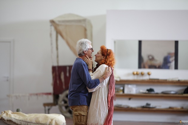Al Teatro Greco la commedia Lisistrata con Solenghi, Lopez ed Elisabetta Pozzi