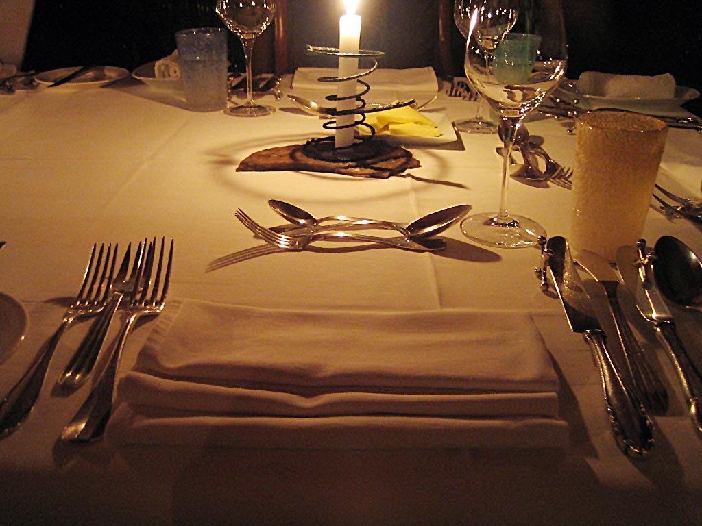 Apparecchiare la tavola per un’occasione speciale.