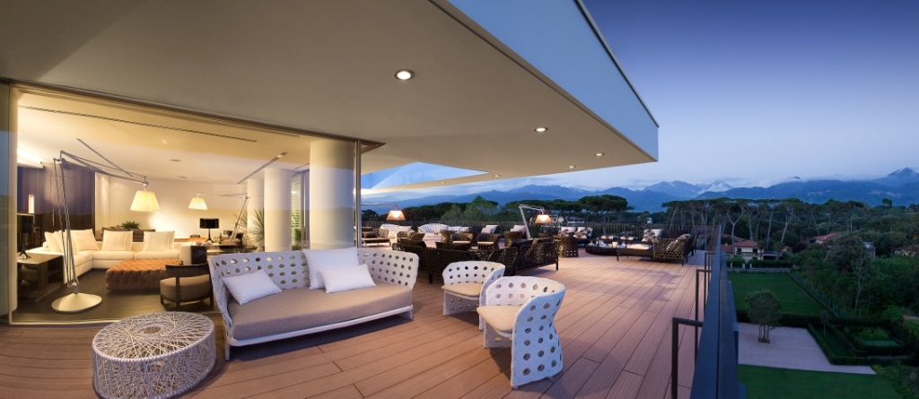 Lux Lucis: il nuovo “place to be” a Forte dei Marmi