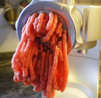 Come preparare in casa l’impasto della salsiccia